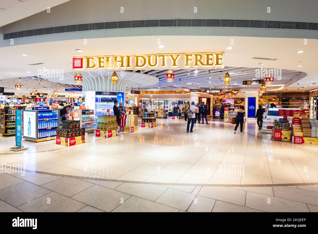 New DELHI, INDE - 07 OCTOBRE 2019 : magasin hors taxes à l'intérieur de l'aéroport international Indira Gandhi. L'aéroport est situé dans la ville de New Delhi à Ind Banque D'Images