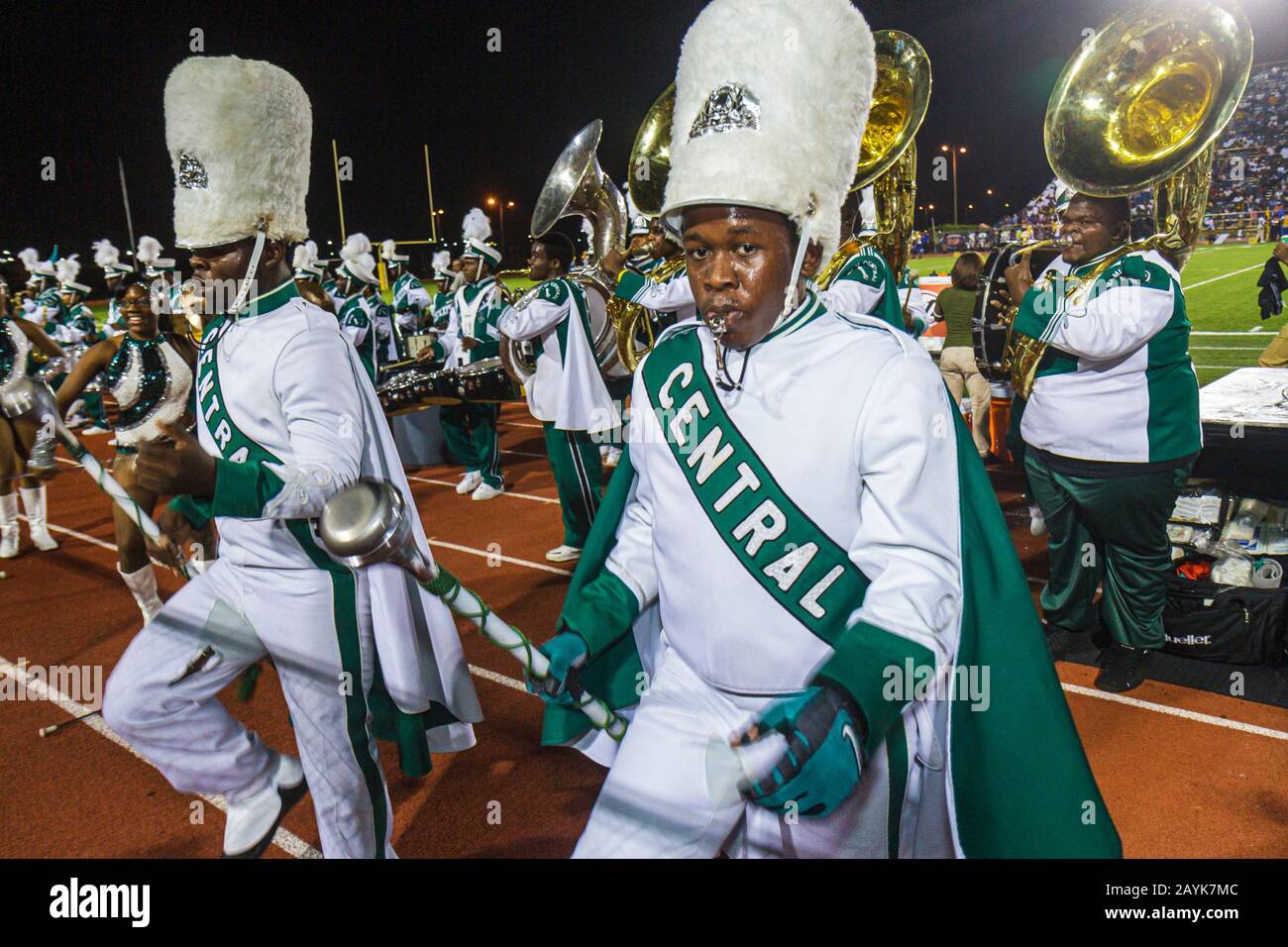 Miami Florida, Miami Dade College North Campus, Traz Powell Stadium, jeu de football de lycée, Northwestern vs Central, Black Blacks African Afri Banque D'Images