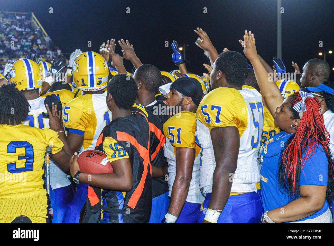 Miami Florida, Miami Dade College North Campus, Traz Powell Stadium, jeu de football de lycée, Northwestern vs Central, Black Blacks African Afri Banque D'Images