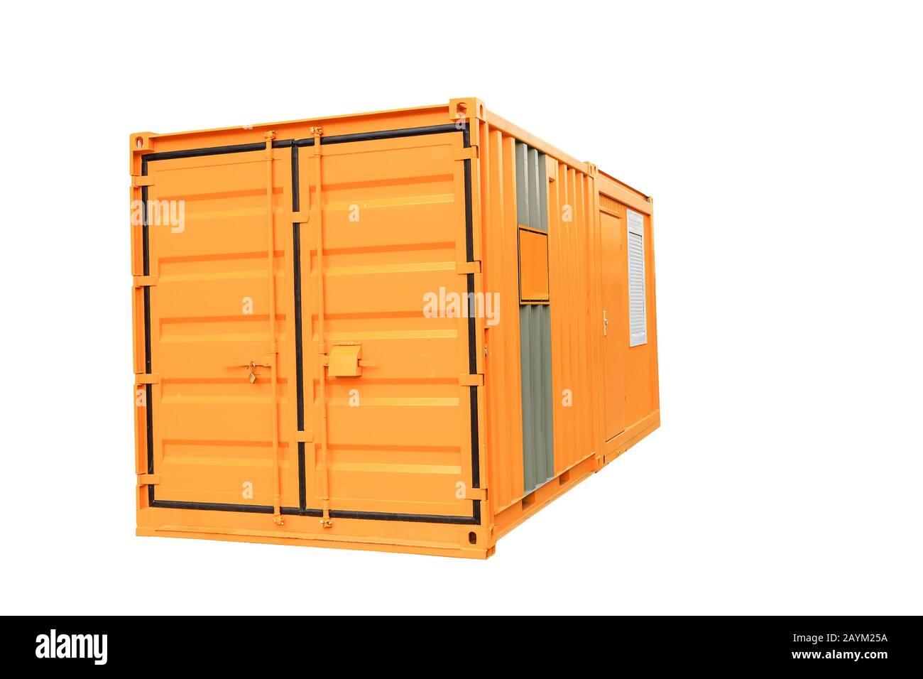 Conteneur d'expédition de fret orange utilisé pour l'hébergement isolé sur blanc Banque D'Images