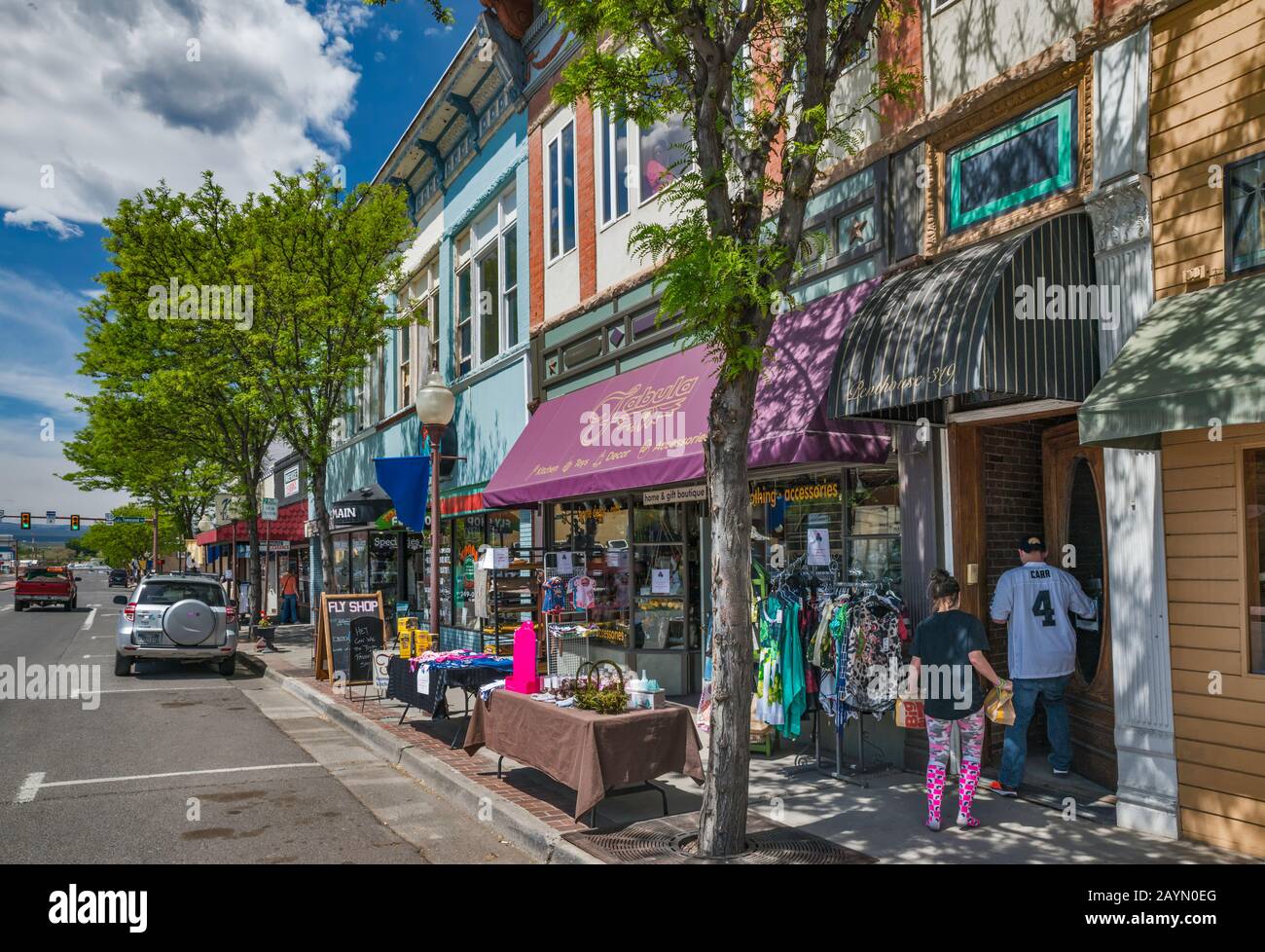 Magasins sur Main Street à Montrose, Colorado, États-Unis Banque D'Images