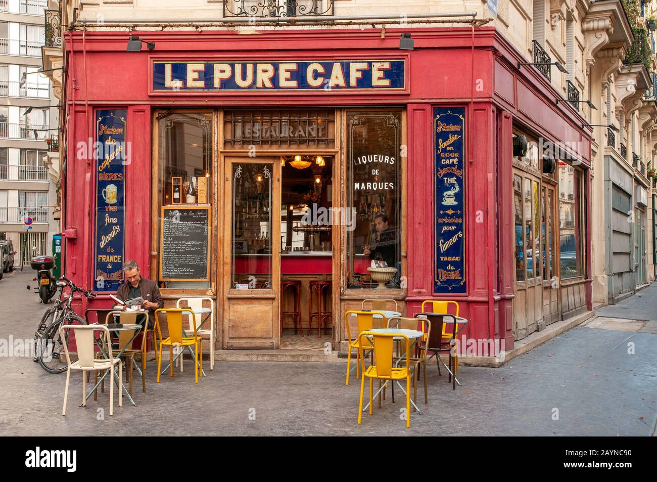 Le café pur dans le 11ème arrondissement, Paris, France Banque D'Images