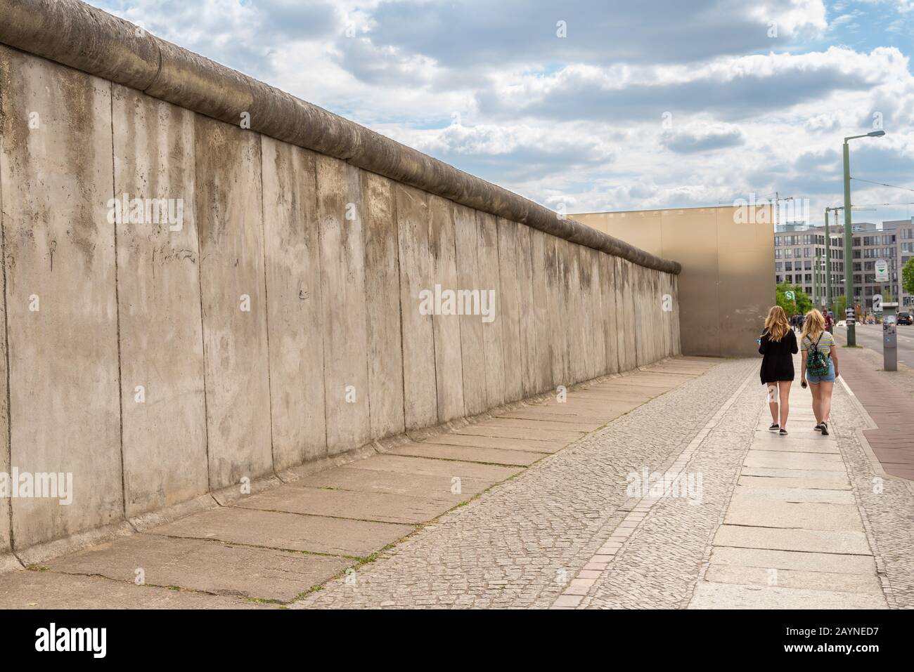 Le Mémorial du Mur de Berlin mur commémoratif de l'étirer sur Bernauer Strasse, Berlin, Allemagne Banque D'Images