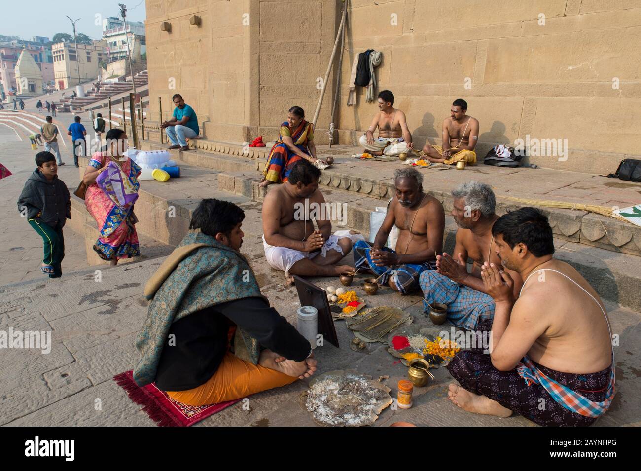 Rituels à Varanasi Banque D'Images