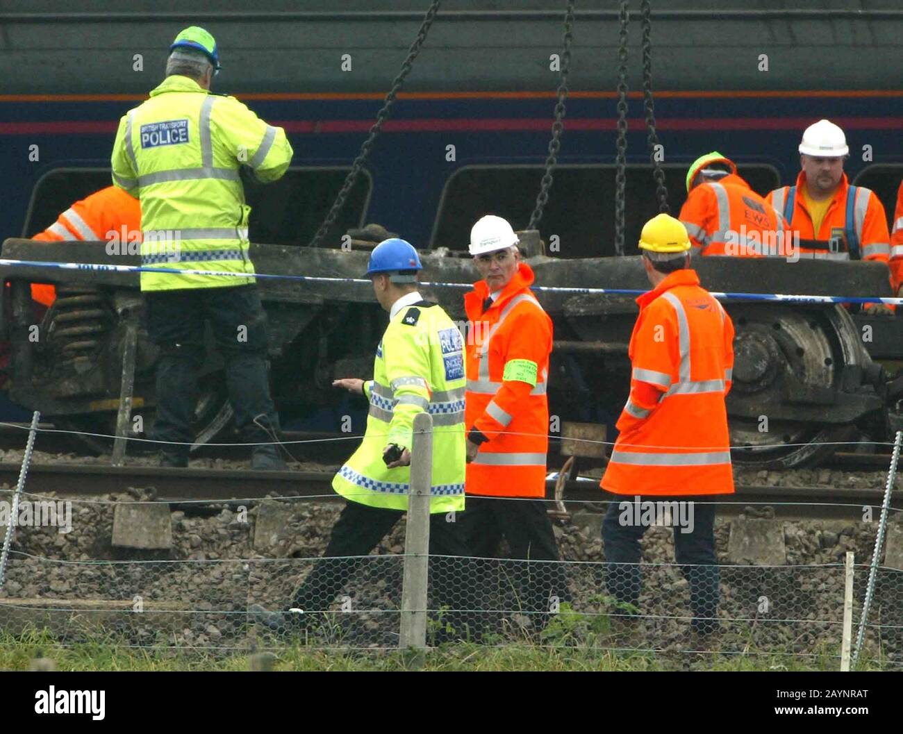 Le 6 novembre 2004 à 18:12, le service 17:35 de London Paddington à Plymouth, est entré en collision avec une voiture fixe à un passage à niveau automatique près du village Berkshire d'Ufton Nervet. L'enquête a conclu que l'accident a été causé par Brian Drysdale, un chef travaillant à Wokefield Park Hotel à 5 kilomètres, se suicidant en garant sa voiture sur le passage à niveau. Banque D'Images