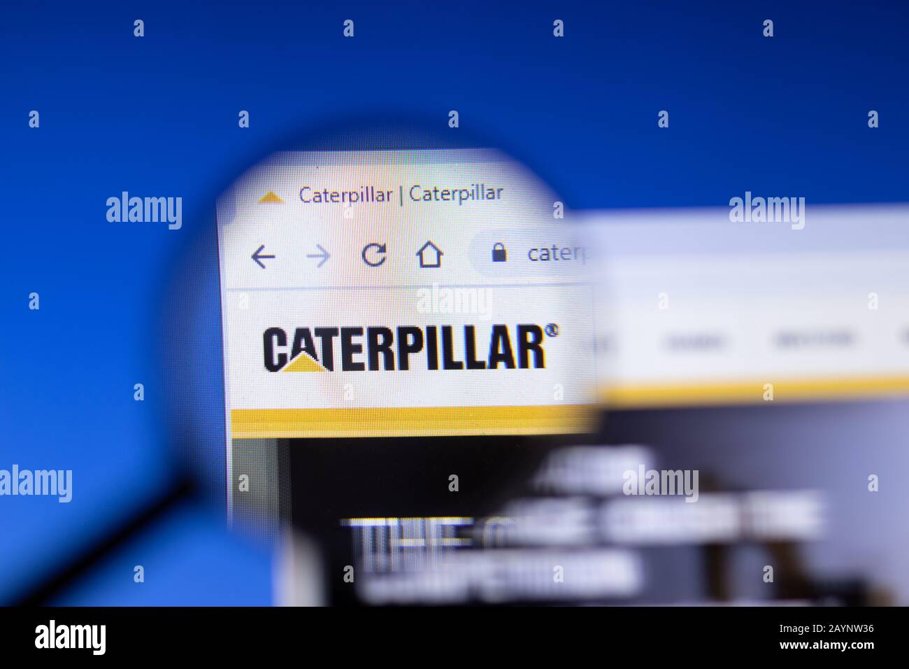 Saint-Pétersbourg, Russie - 18 février 2020 : logo de la page du site Web de la société Caterpillar Inc. Sur l'écran d'un ordinateur portable. Écran avec icône, éditorial illustratif Banque D'Images