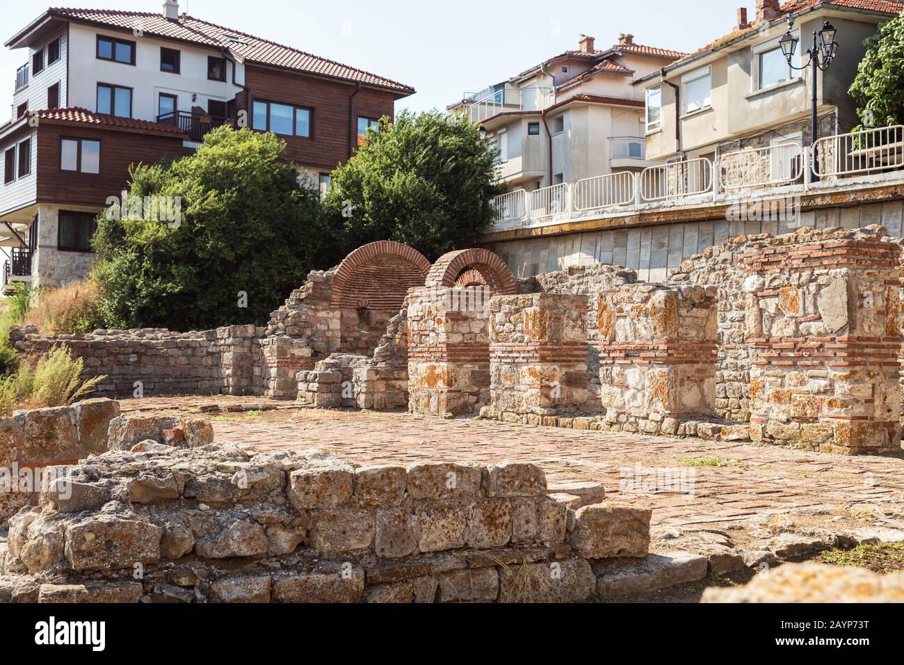 Ruines de la basilique ancienne de la Sainte mère de Dieu Eleusa dans la vieille ville de Nessebar, Bulgarie, site classé au patrimoine mondial de l'UNESCO Banque D'Images