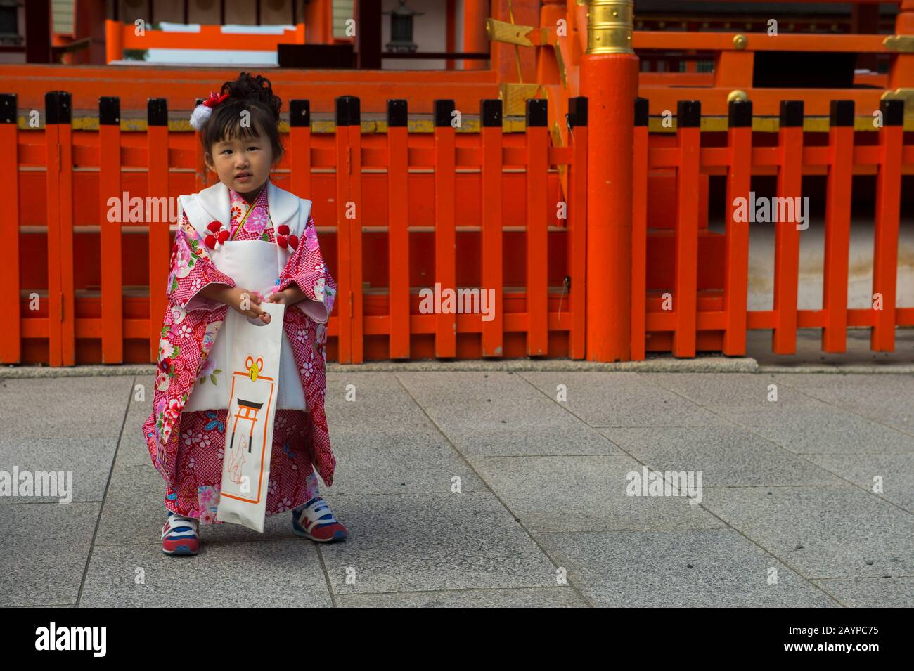 Une fille de trois ans lors de la célébration de Shichi-Go-San (une célébration pour les filles et les garçons de 3 ans, les garçons de 5 ans et les filles de 7 ans à Ja Banque D'Images