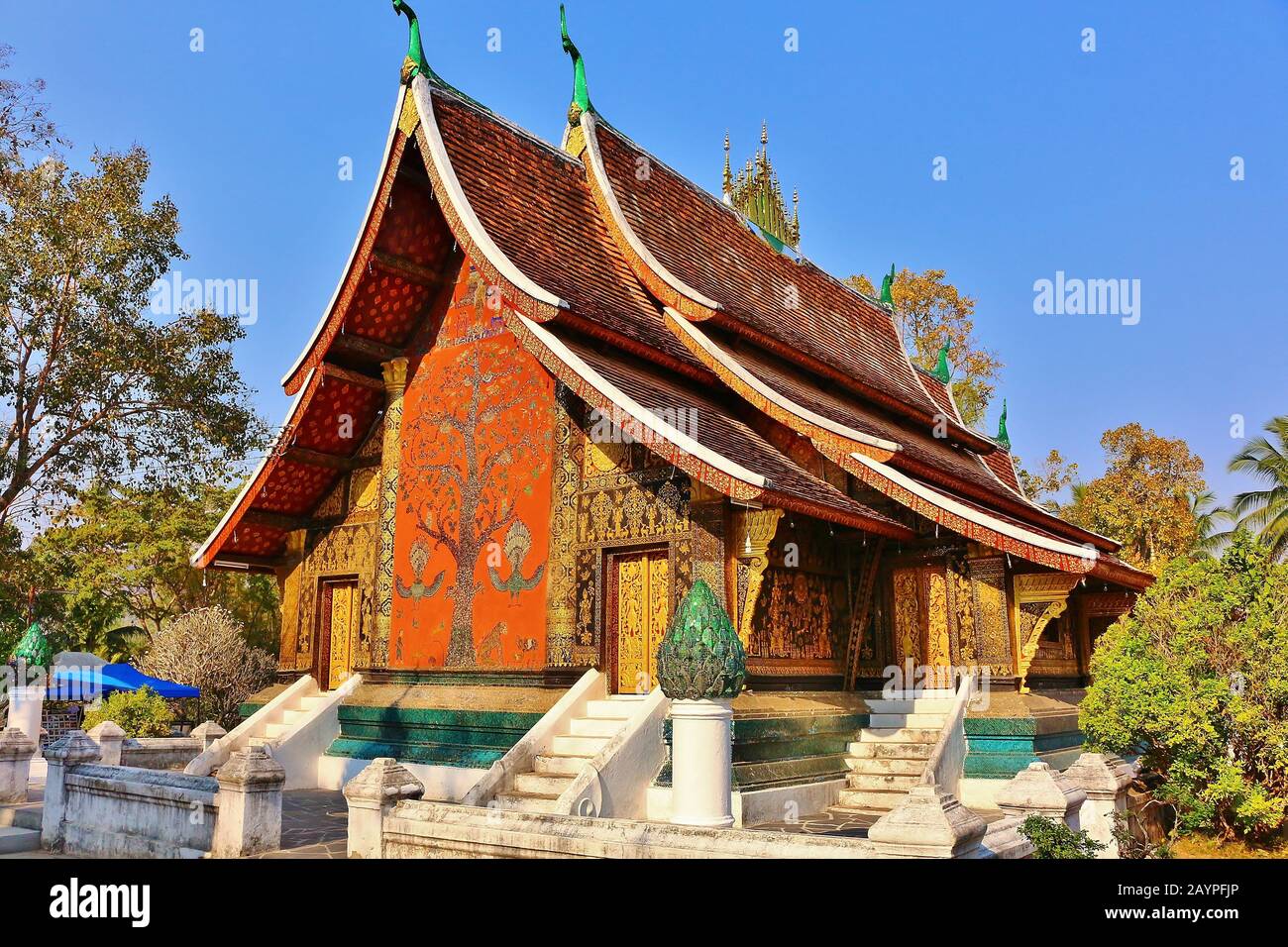 Superbe architecture bouddhiste de Wat Xieng Thong au Laos. Banque D'Images