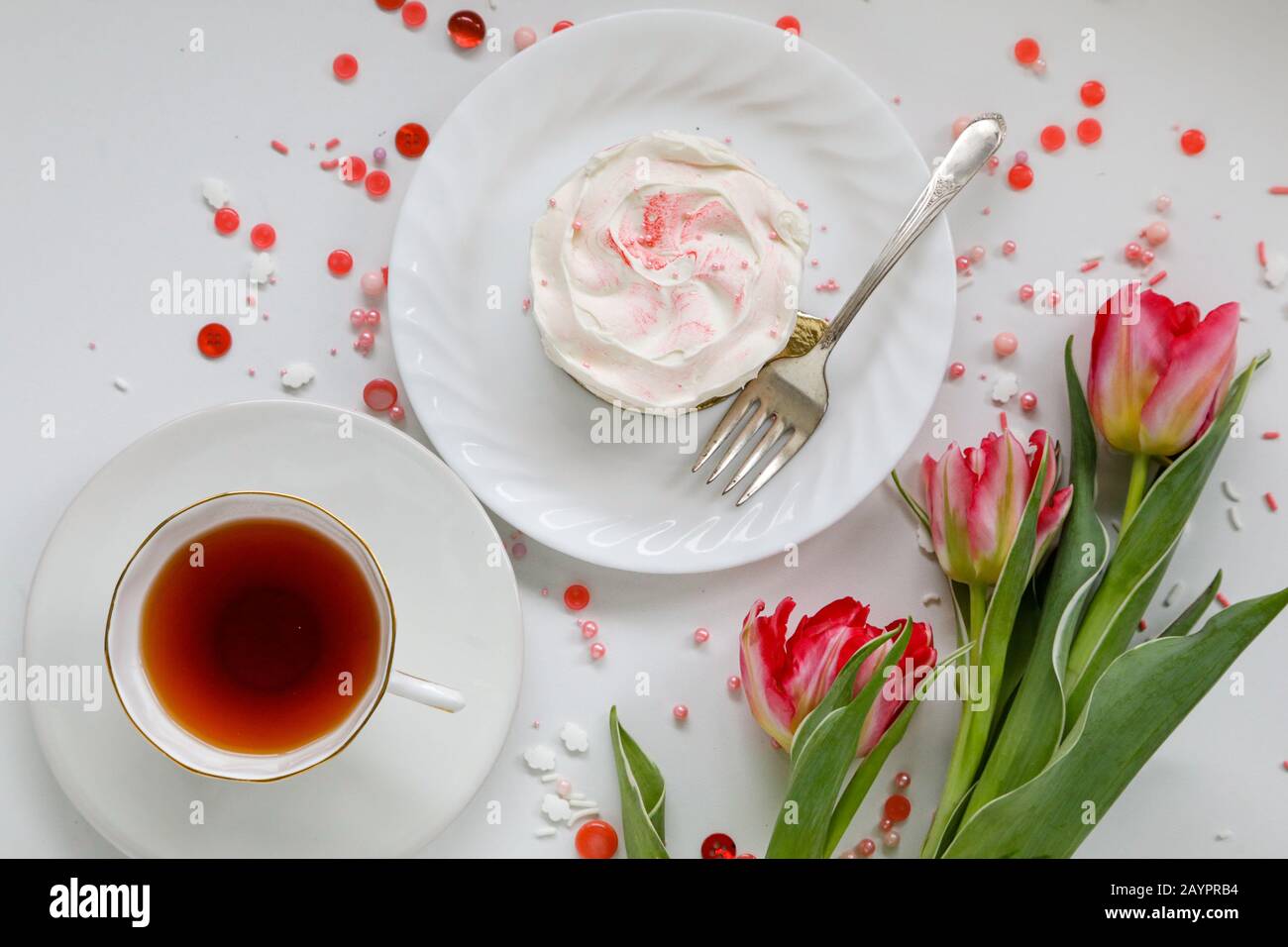 Valentines Day Flat-Lay STILL-LIFE ; 52 images palette de couleurs intentionnelles Banque D'Images