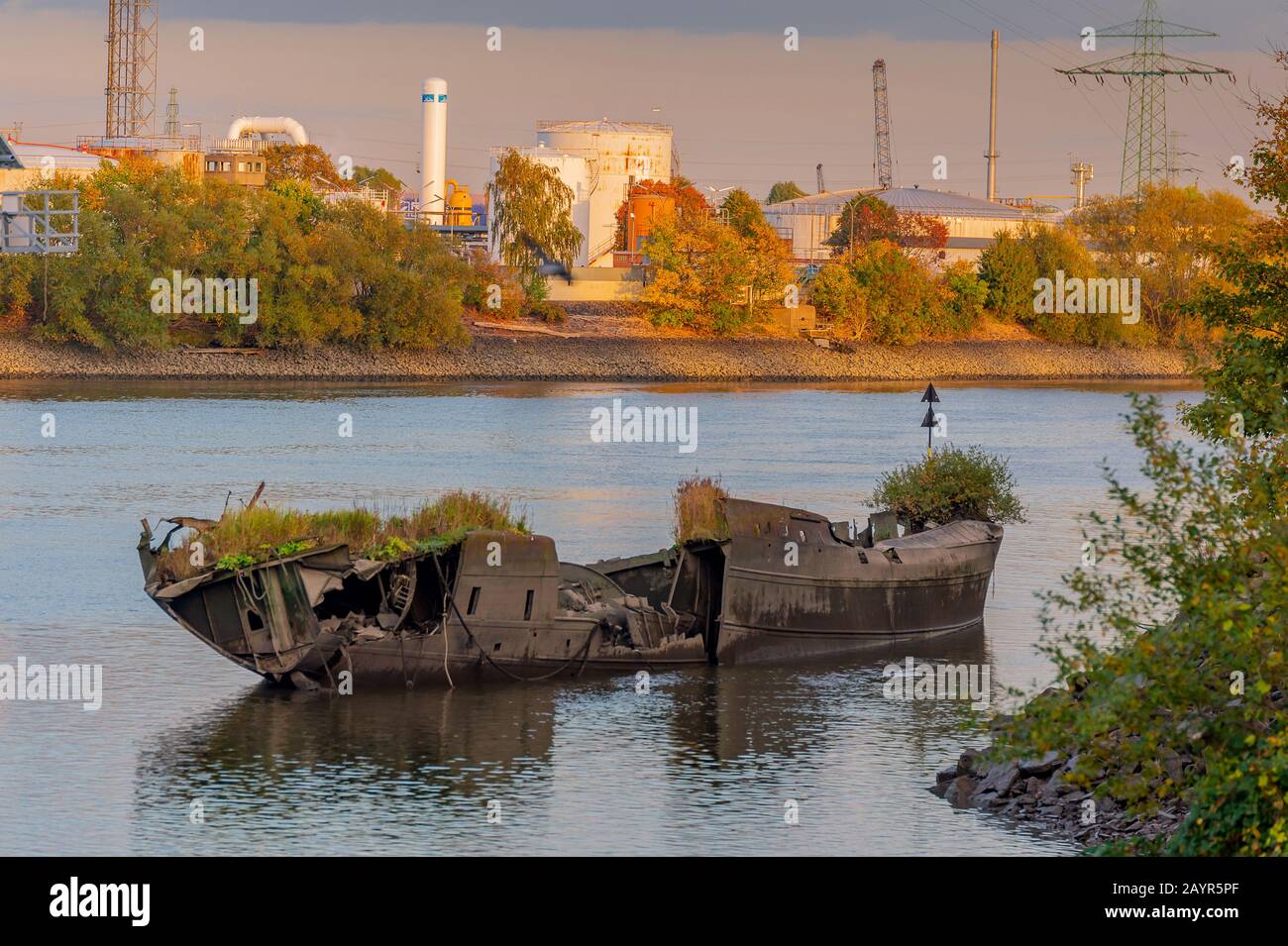 Naufrage, Mountbatten WWII au port de Hambourg, Allemagne, Hambourg, Hambourg-Moorburg Banque D'Images