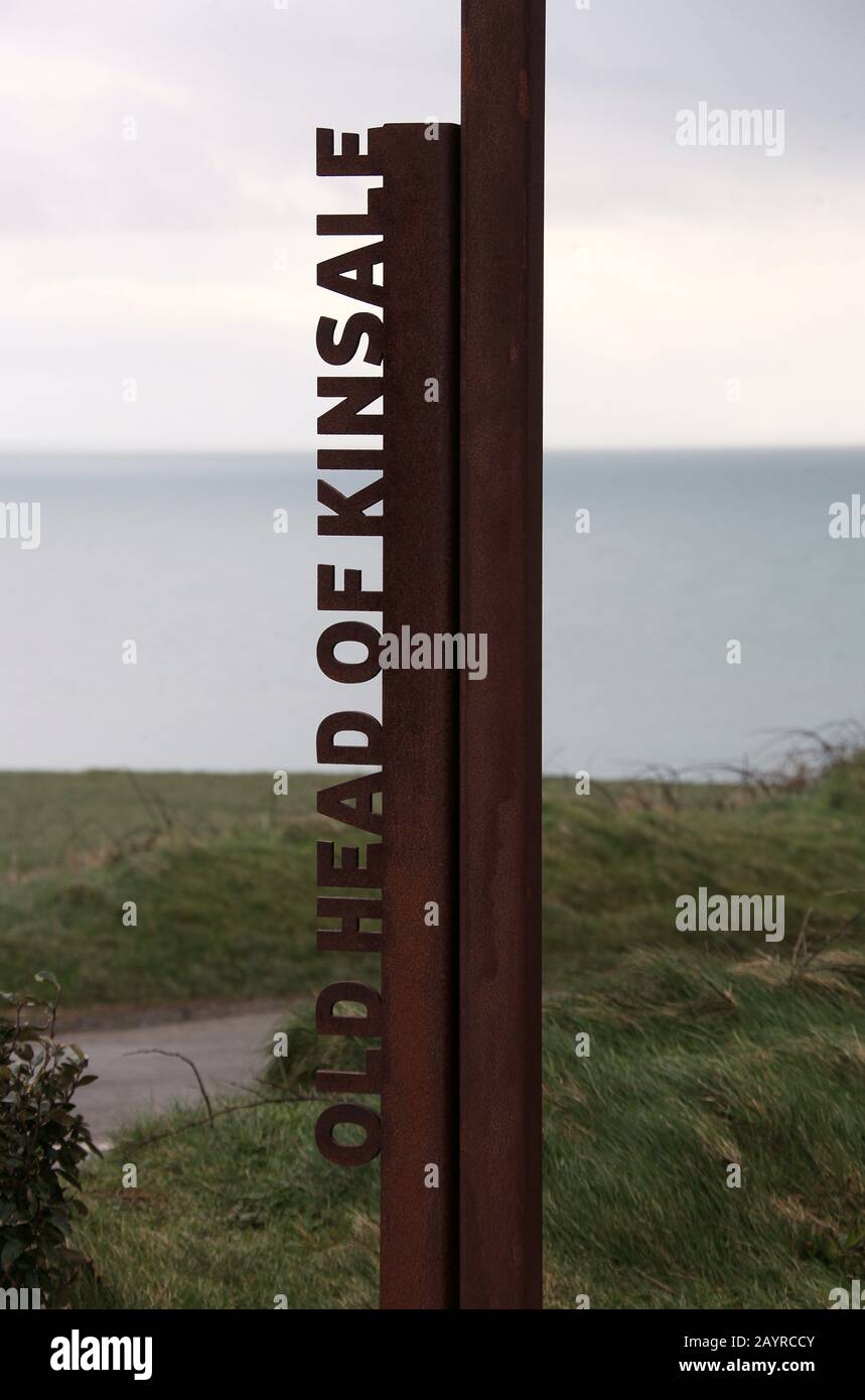 Old Head of Kinsale Sign in County Cork Banque D'Images