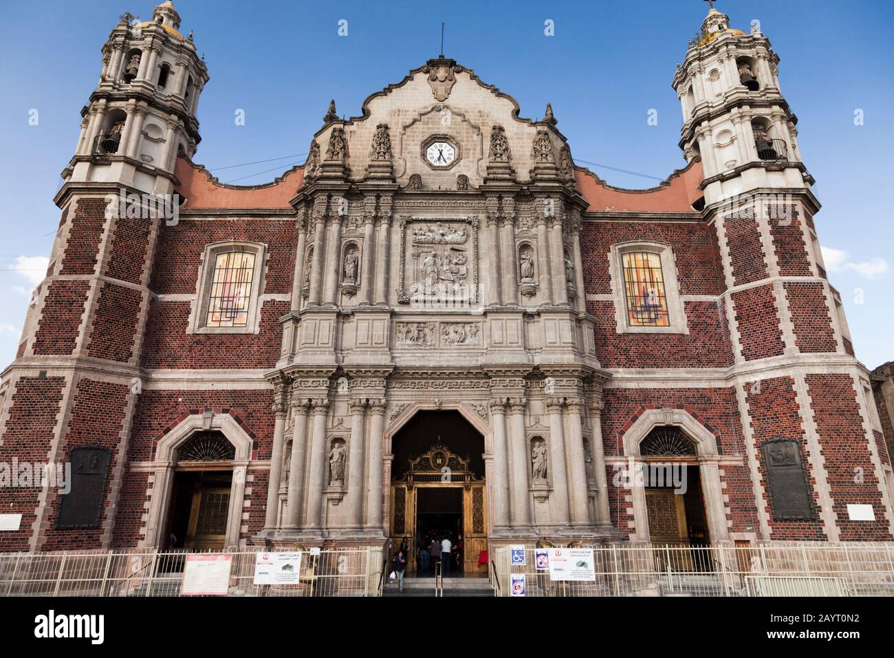 Ancienne basilique notre-Dame de Guadalupe, connue sous le nom d'église miracle avec le cloak de Diegos, Mexico, Mexique, Amérique centrale Banque D'Images