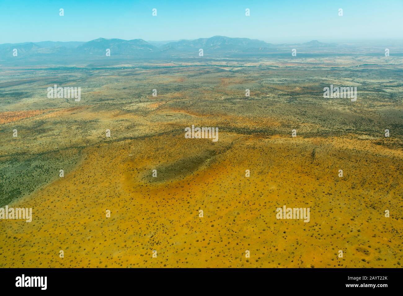 Vue aérienne du paysage sec près de Samburu sur le vol de Nairobi à Samburu au Kenya. Banque D'Images