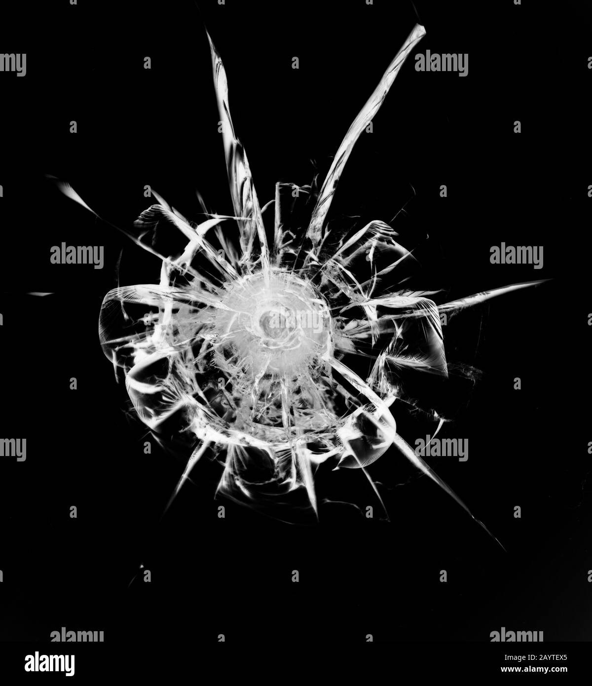 Capture de fenêtre interrompue. Fissures sur le verre. Banque D'Images