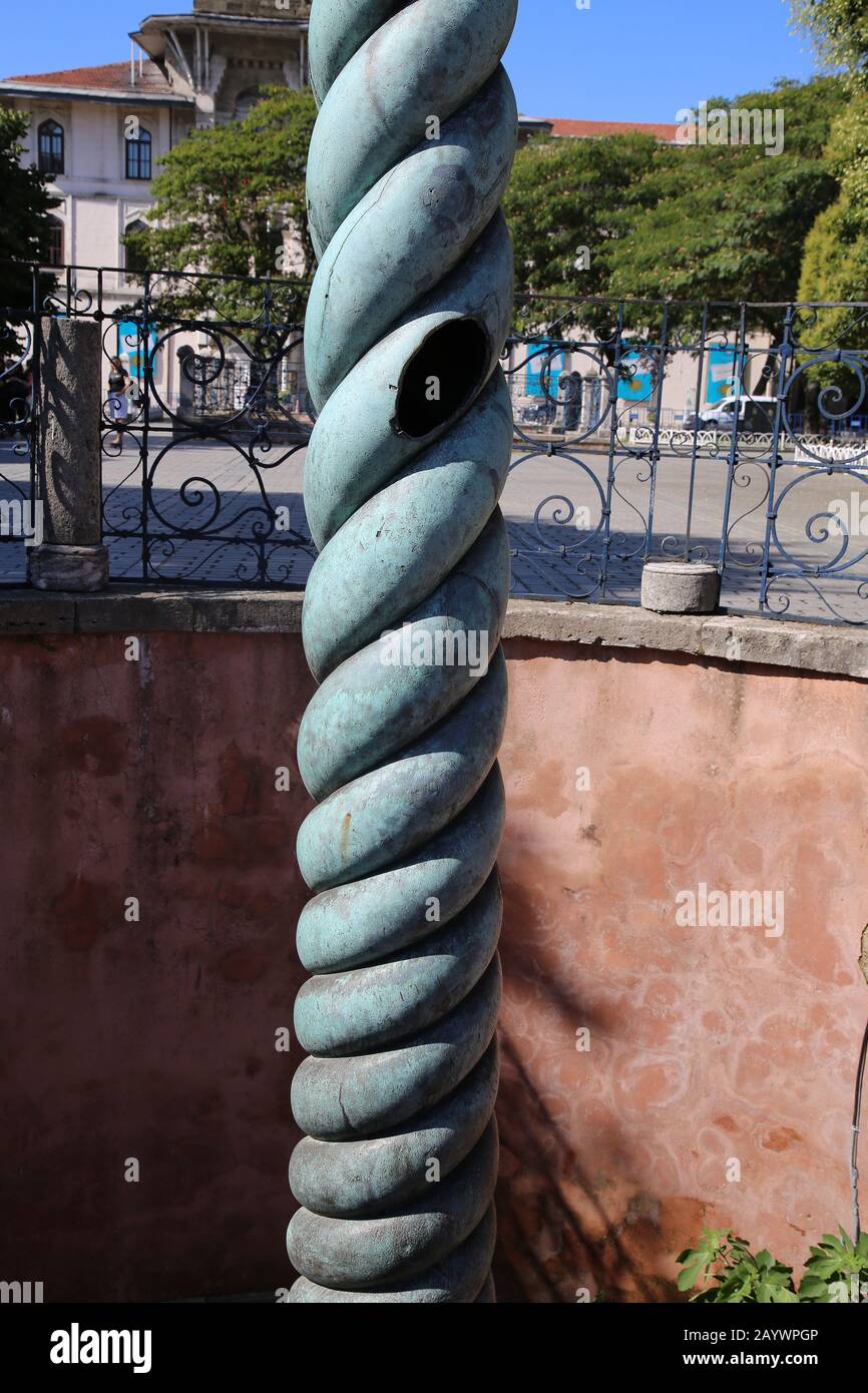 Turquie. Istanbul. Hippodrome. La Colonne Serpent Ou Le Trépied Plataean. Ancienne colonne de bronze. 5ème cent. C.-B. Banque D'Images