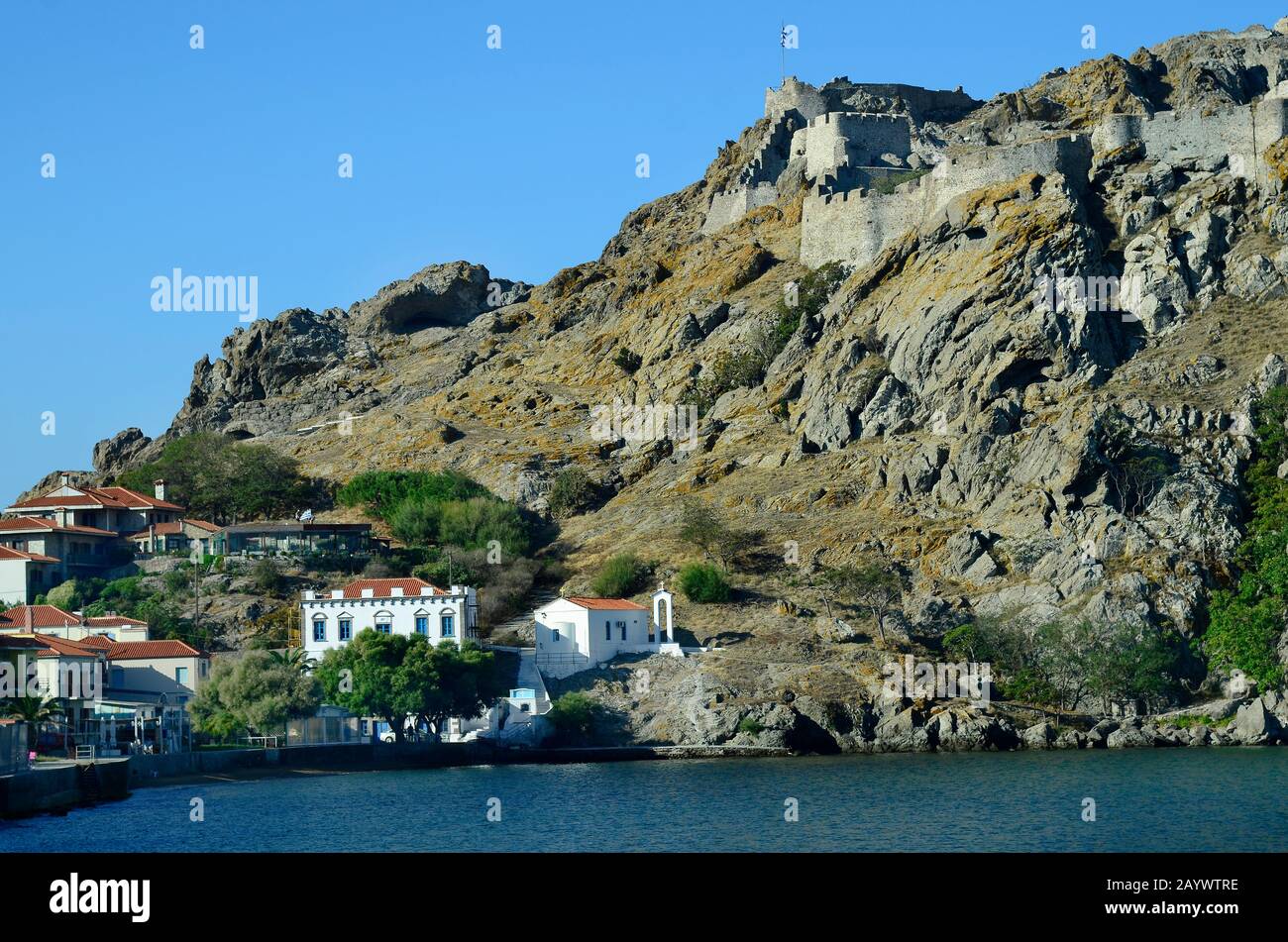 Grèce, chapelle, forteresse et bâtiments à Myrina Banque D'Images