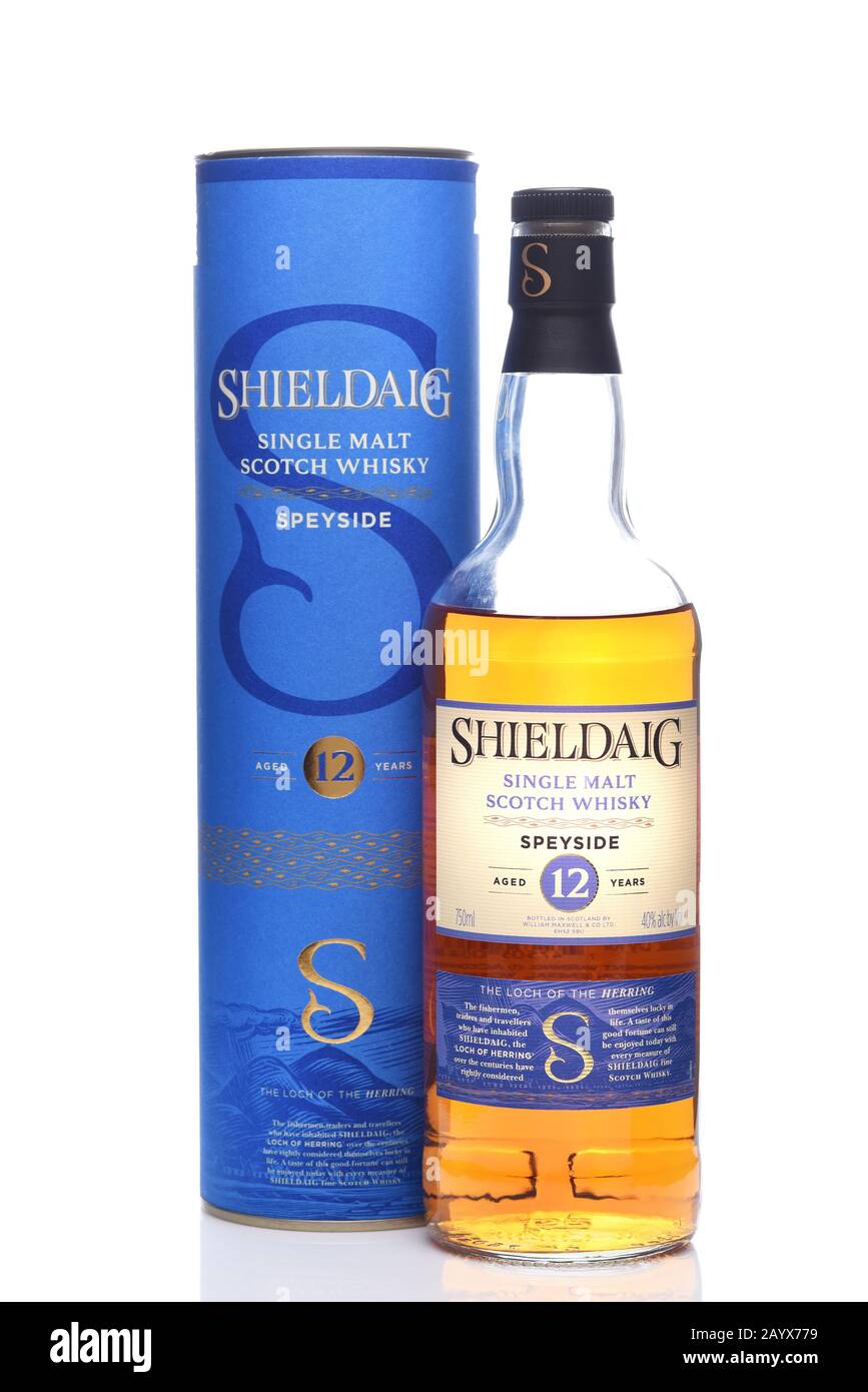 Irvine, CALIFORNIE - 23 MAI 2018 : une bouteille de whisky Scotch Whiskey à Malt unique de blindage, produite par Ian Macleod Distillers Ltd., Broxburn, Écosse. Banque D'Images