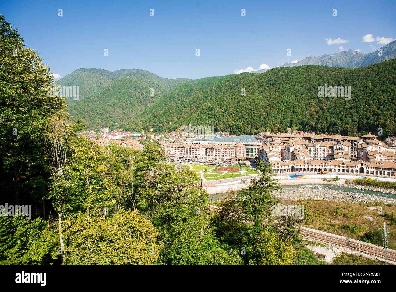 Station De Ski À Esso Sadok. Krasnaya Polyana. Sotchi. Russie. Vue Aérienne. Banque D'Images