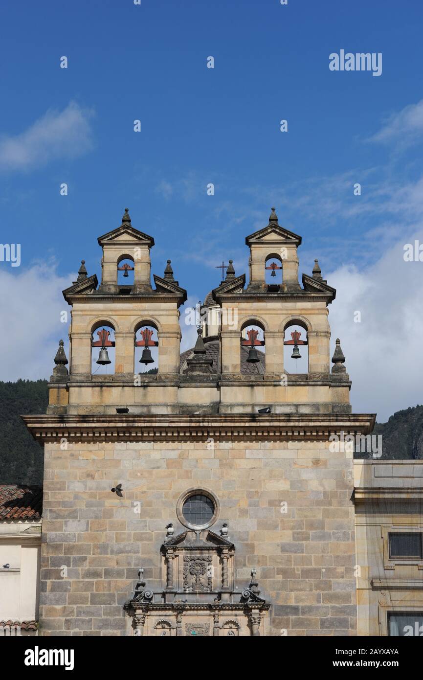 Détail de la cathédrale archibishopirique de Bogota sur la Plaza de Bolivar à la Candelaria, la vieille ville de Bogota, Colombie. Banque D'Images