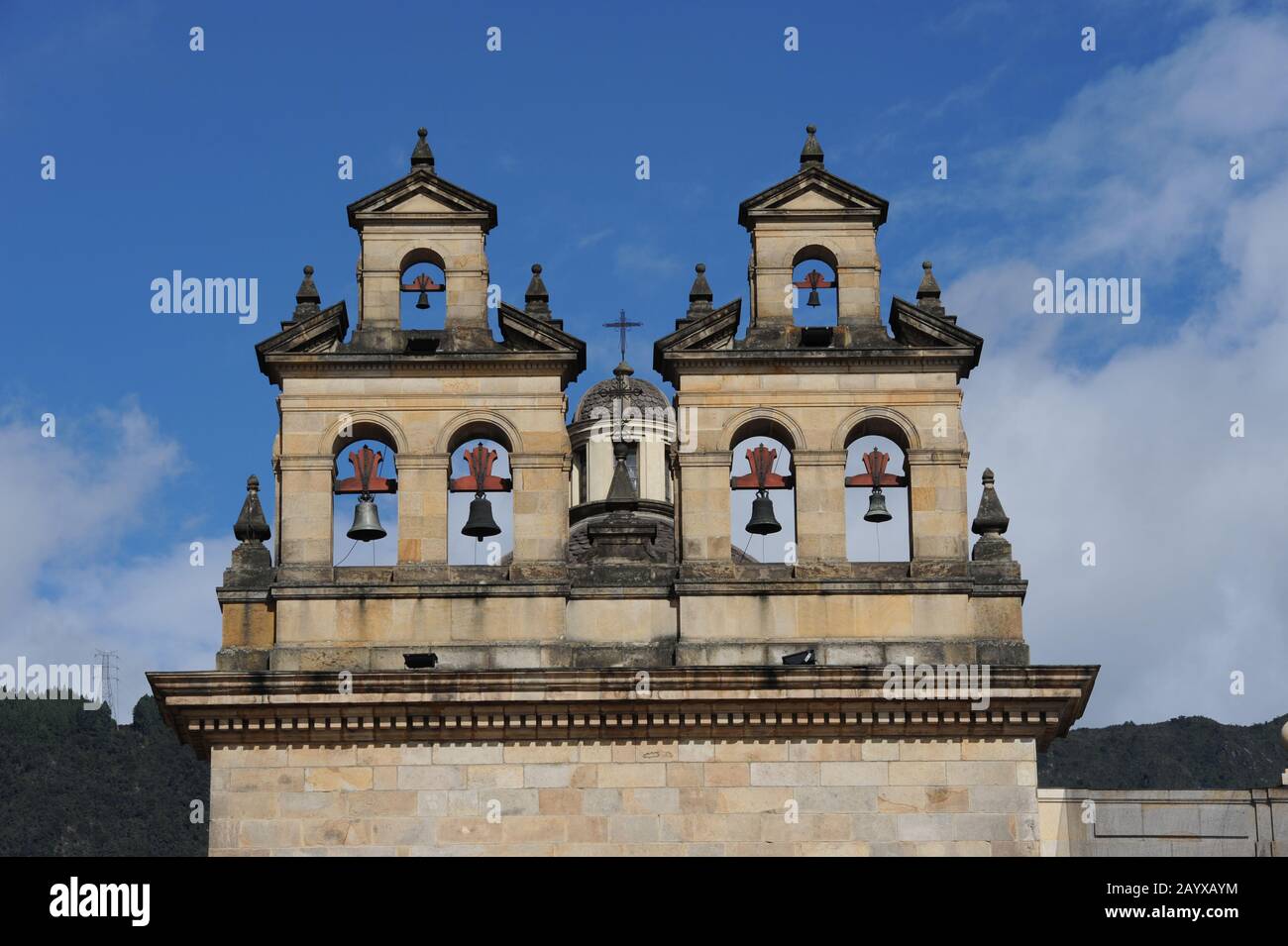 Détail de la cathédrale archibishopirique de Bogota sur la Plaza de Bolivar à la Candelaria, la vieille ville de Bogota, Colombie. Banque D'Images