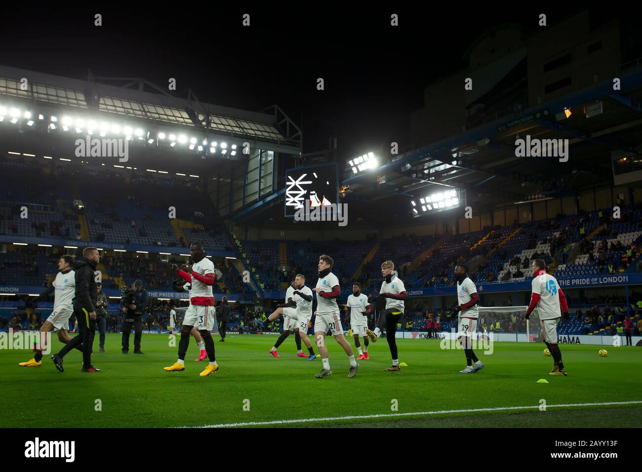 Stamford Bridge, Londres, Royaume-Uni. 17 février 2020. Anglais Premier League Football, Chelsea contre Manchester United ; Manchester Utd joueurs pendant le échauffement crédit: Action plus Sports/Alay Live News Banque D'Images