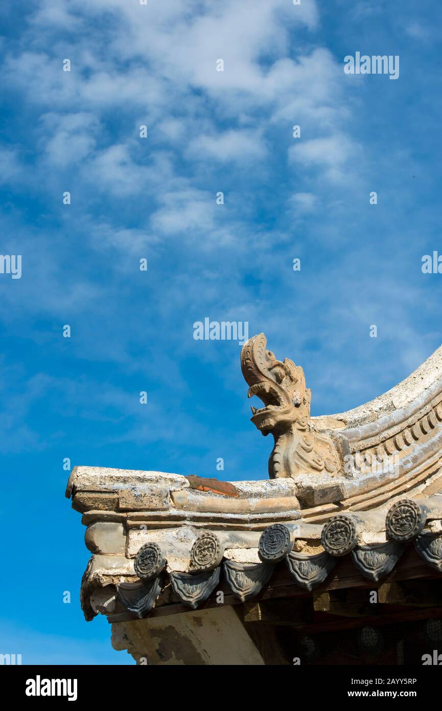 Détail du toit des temples de Zuu, partie du complexe monastère d'Erdene Zuu à Kharakhorum (Karakorum), Mongolie, Mongolias plus grand monastère, (ONU Banque D'Images