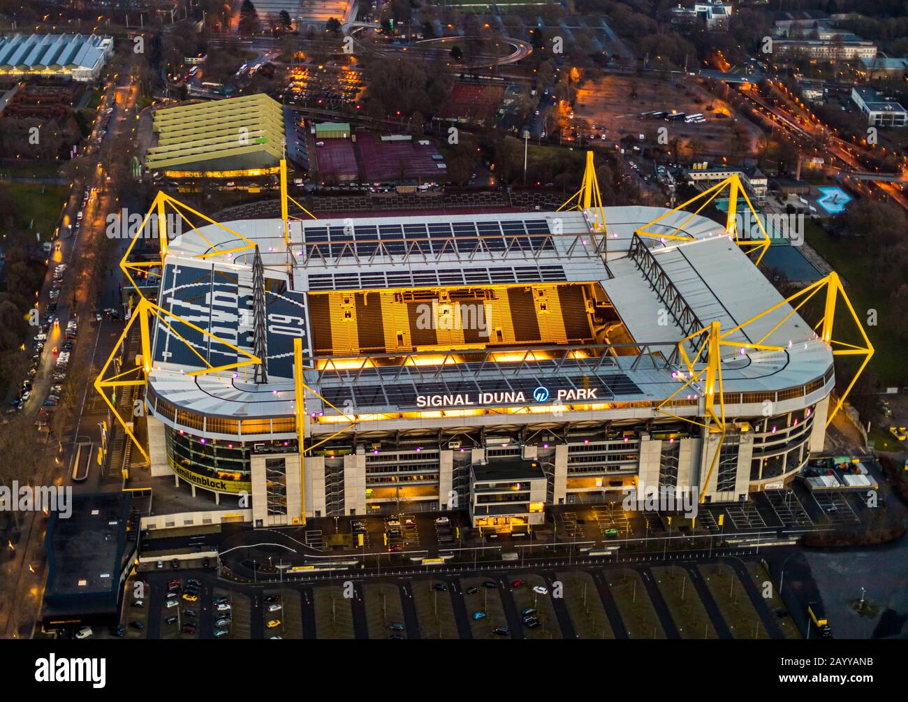 Photo Aérienne, Signal Iduna Park, Signalidunapark, Westphalen Stadium, Bvb, Bundesliga Stadium, , Dortmund, Ruhr Area, Rhénanie-Du-Nord-Westphalie, Allemagne, Banque D'Images