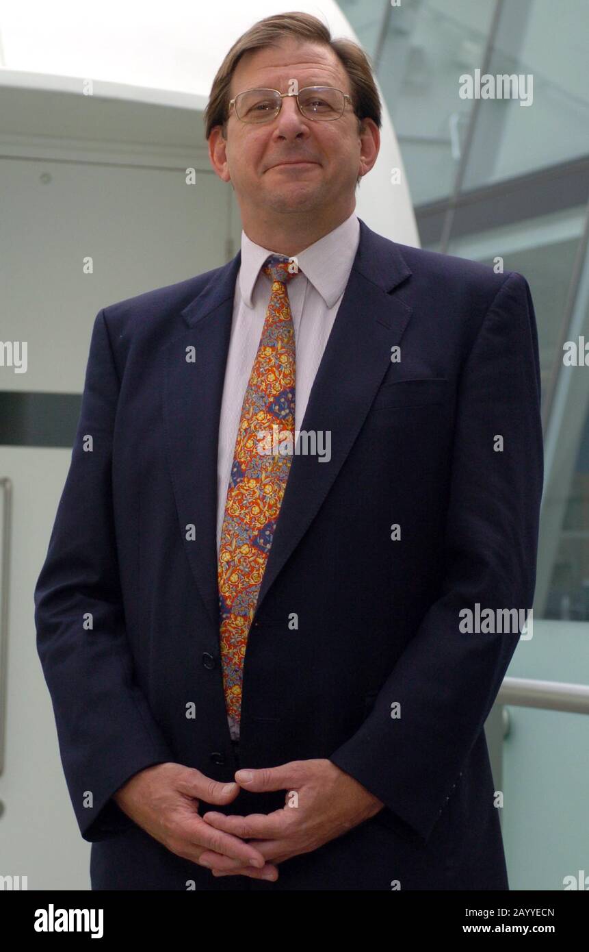 Le professeur Paul Geroski Président de la Commission Des Monopoles et des fusions, qui a été remplacé par la Commission de la concurrence illustrée en 2004. Banque D'Images