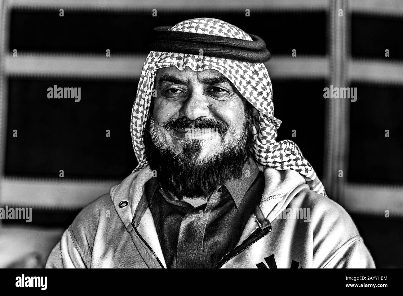 Portrait d'homme saoudien en monochrome Banque D'Images