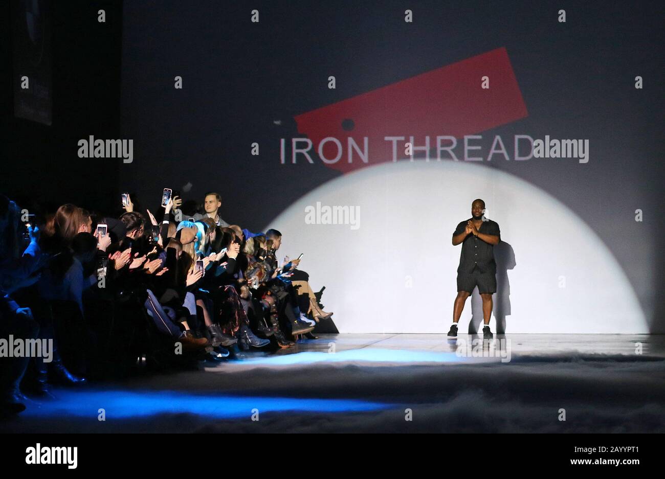 Kiev, Ukraine - 5 février 2020: Fil de fer designer pendant sa présentation de mode dans le cadre de la 46ème saison de la semaine de la mode ukrainienne automne/hiver 2020/21 à Mystetskyi Arsenal à Kiev Banque D'Images