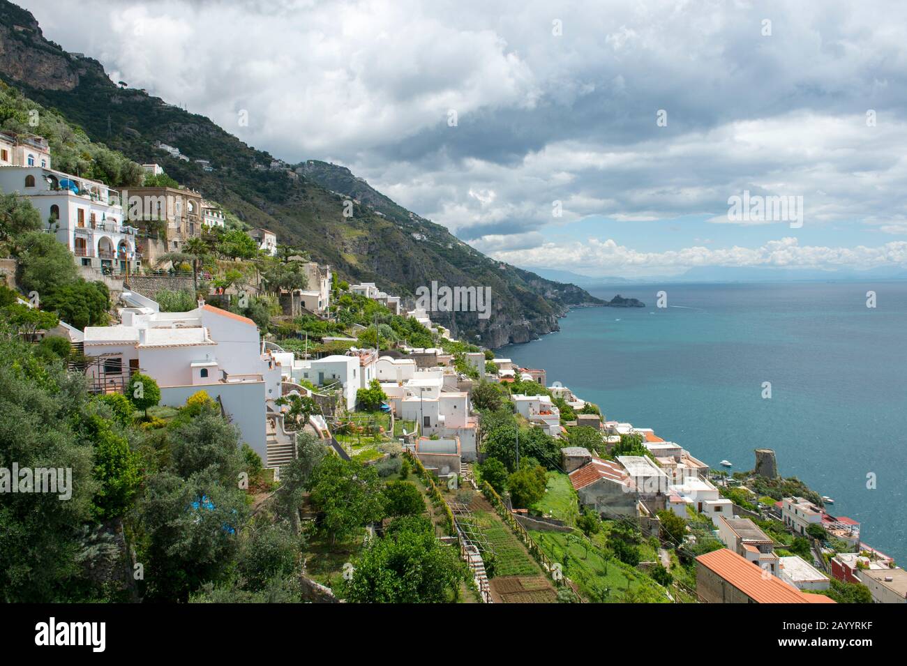 Praiano est une commune française, située sur la côte amalfitaine et située dans la région Campanie en Italie. Banque D'Images