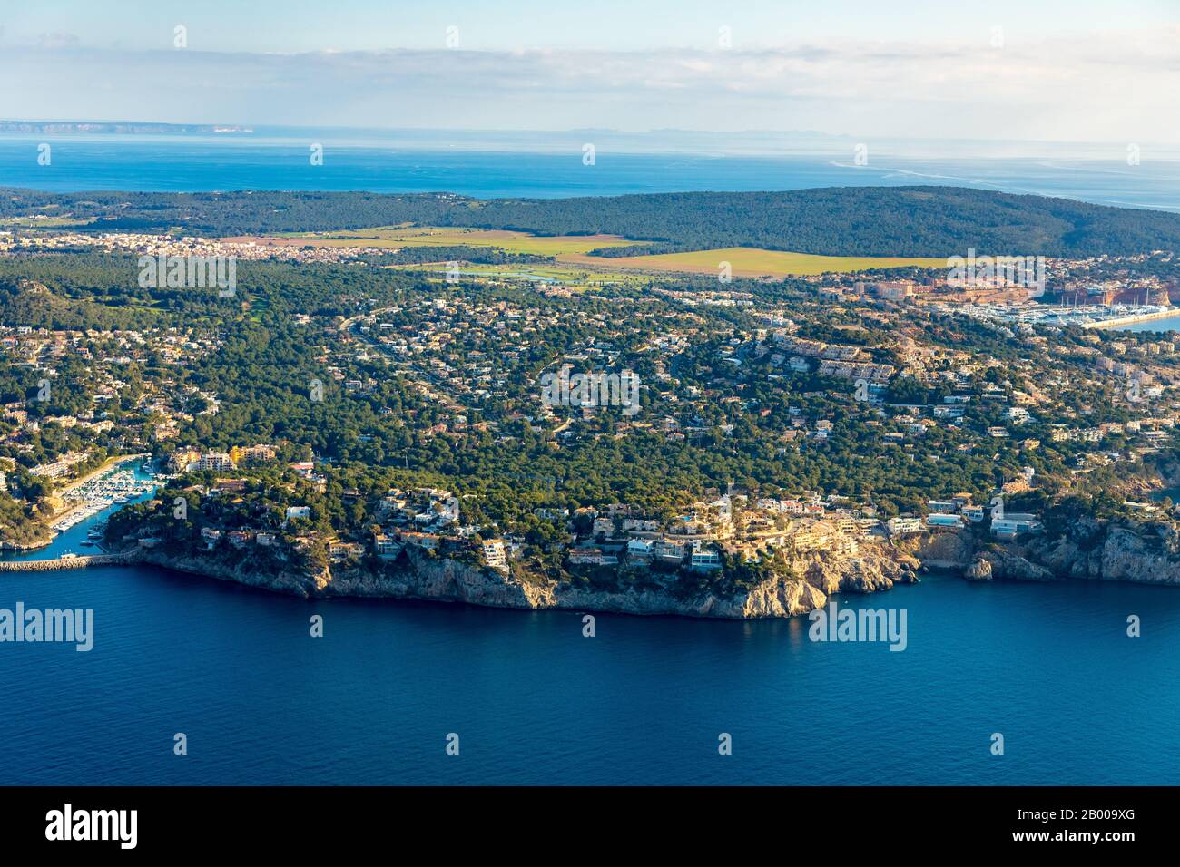Vue aérienne, vue locale Santa Ponsa, port Santa Ponsa, Calvià, Majorque, Espagne, Europe, Iles Baléares, bateaux, palier, jetée, ES, Espana, Banque D'Images