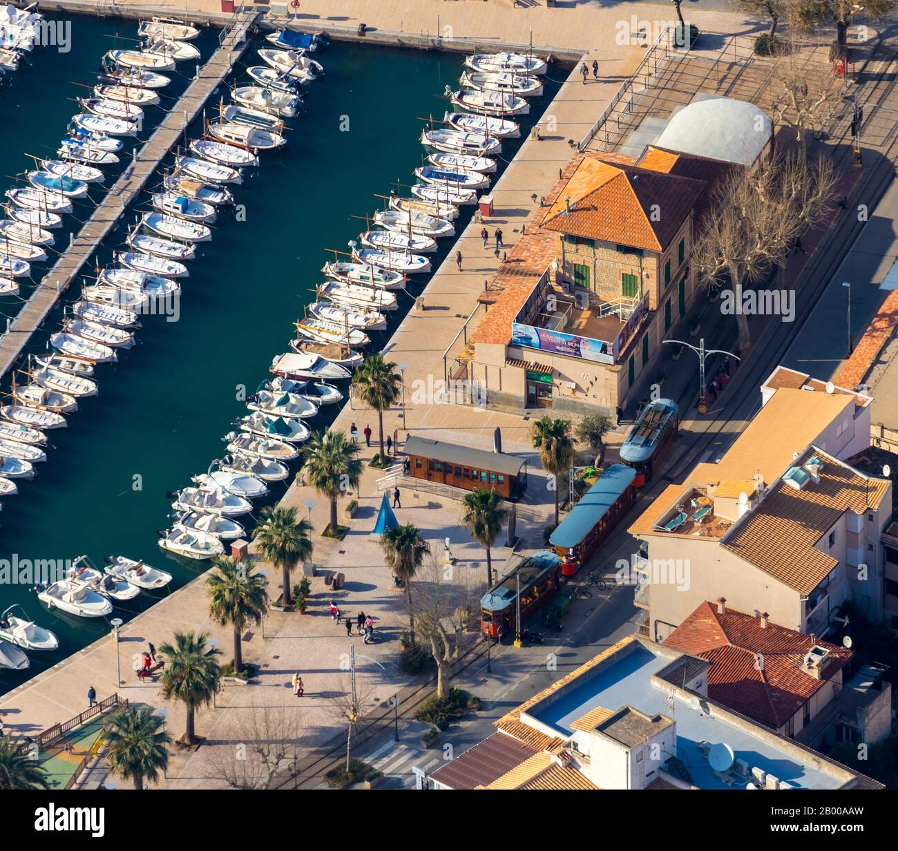 Vue aérienne, station de tramway Port de Sóller, Majorque, Espagne, Europe, Iles Baléares, bateaux, amarrage de bateaux, excursions en bateau, location de bateaux, ES, Espana, port Banque D'Images