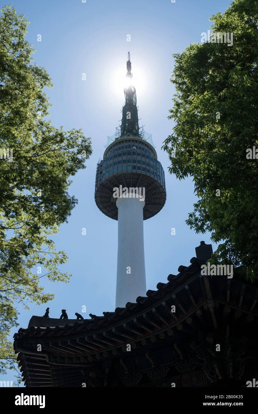 Corée Du Sud, Séoul : Tour N De Séoul Sur Le Mont Namsam Banque D'Images