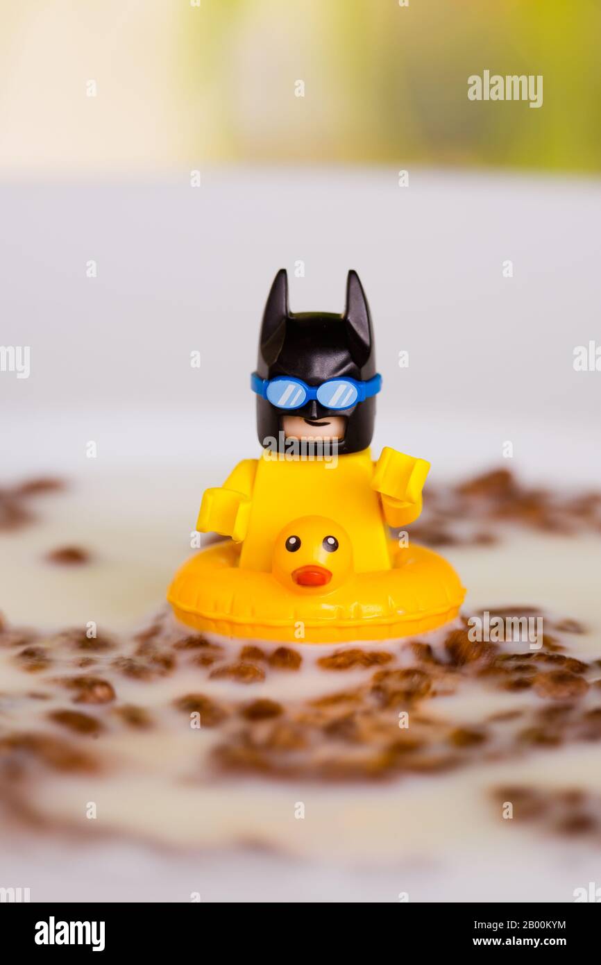 LEGO Mini figure Batman pour le petit déjeuner Banque D'Images