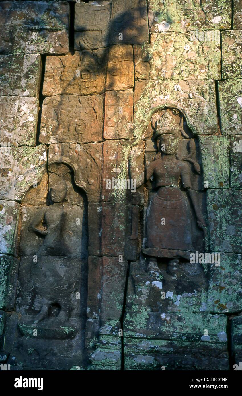 Cambodge: APSARA (nymphes célestes), Preah Khan, Angkor. Preah Khan (temple de l'épée sacrée) a été construit à la fin du XIIe siècle (1191) par Jayavarman VII et est situé juste au nord d'Angkor Thom. Le temple a été construit sur le site de la victoire de Jayavarman VII sur les Chams envahisseurs en 1191. Elle était le centre d'une organisation importante, avec près de 100,000 fonctionnaires et fonctionnaires. Il a servi comme une université bouddhiste à un moment donné. La déité primaire du temple est la boddhisatva Avalokiteshvara sous la forme du père de Jayavarman. Banque D'Images