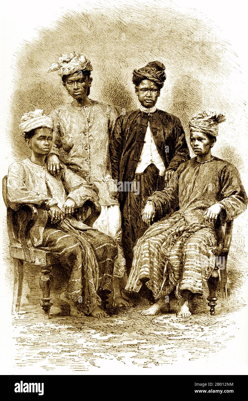 Chine : un groupe d'une tribu ethnique non identifiée dans la province du Yunnan sud pose pour un photographe français. Gravure de Louis Delaporte (1842-1925), c. 1860s. Bien que décrite comme Mons ou Peguans par une délégation française en 1866-68, cette attribution était presque certainement due aux similitudes rencontrées par les colons dans les costumes et les caractéristiques des peuples. En fait, les gens de ce dessin sont très probablement des ethnies Yi (alias Lolo) ou Pa-Y, car ces tribus sont les plus importantes dans la région traversée par la délégation française. Banque D'Images