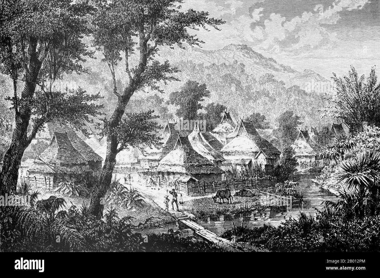 Chine : le village de Ban Koue dans la province du Yunnan, redessiné à partir d'une gravure de Louis Delaporte (1842-1925), 1868. Cette esquisse de Louis Delaporte est l'une des douzaines qu'il a tirées au cours de son aventure de deux ans (1866-68) avec la Commission d'exploration du Mékong parrainée par le ministère français de la Marine, dont l'intention était de jeter les bases de l'expansion des colonies françaises en Indochine. En voyageant sur le Mékong en bateau, la petite délégation française a voyagé de Saigon à Phnom Penh à Luang Prabang, puis plus au nord dans les eaux inexplorées du Haut-Laos et de la province chinoise du Yunnan. Banque D'Images Chine : le village de Ban Koue dans la province du Yunnan, redessiné à partir d'une gravure de Louis Delaporte (1842-1925), 1868. Cette esquisse de Louis Delaporte est l'une des douzaines qu'il a tirées au cours de son aventure de deux ans (1866-68) avec la Commission d'exploration du Mékong parrainée par le ministère français de la Marine, dont l'intention était de jeter les bases de l'expansion des colonies françaises en Indochine. En voyageant sur le Mékong en bateau, la petite délégation française a voyagé de Saigon à Phnom Penh à Luang Prabang, puis plus au nord dans les eaux inexplorées du Haut-Laos et de la province chinoise du Yunnan. Banque D'Images
