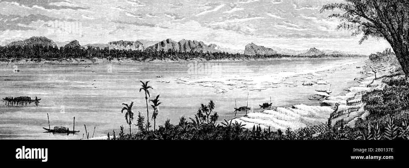 Laos: Une vue à l'ouest sur le Mékong dans le sud du Laos. Gravure de Louis Delaporte (1842-1925), 1867. Cette illustration de Louis Delaporte est l'une des douzaines qu'il a produites au cours de son aventure de deux ans (1866-68) avec la Commission d'exploration du Mékong parrainée par le ministère français de la Marine, dont l'intention était de jeter les bases de l'expansion des colonies françaises en Indochine. En voyageant sur le Mékong en bateau, la petite délégation française a voyagé de Saigon à Phnom Penh à Luang Prabang, puis plus au nord dans le Haut-Laos et la province chinoise du Yunnan. Banque D'Images Laos: Une vue à l'ouest sur le Mékong dans le sud du Laos. Gravure de Louis Delaporte (1842-1925), 1867. Cette illustration de Louis Delaporte est l'une des douzaines qu'il a produites au cours de son aventure de deux ans (1866-68) avec la Commission d'exploration du Mékong parrainée par le ministère français de la Marine, dont l'intention était de jeter les bases de l'expansion des colonies françaises en Indochine. En voyageant sur le Mékong en bateau, la petite délégation française a voyagé de Saigon à Phnom Penh à Luang Prabang, puis plus au nord dans le Haut-Laos et la province chinoise du Yunnan. Banque D'Images