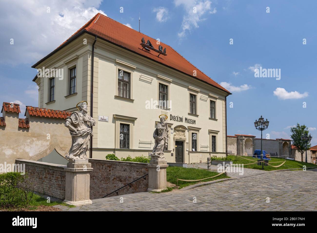 Centre historique de la métropole morave de Brno avec le bâtiment du Musée diocésain, République tchèque. Banque D'Images
