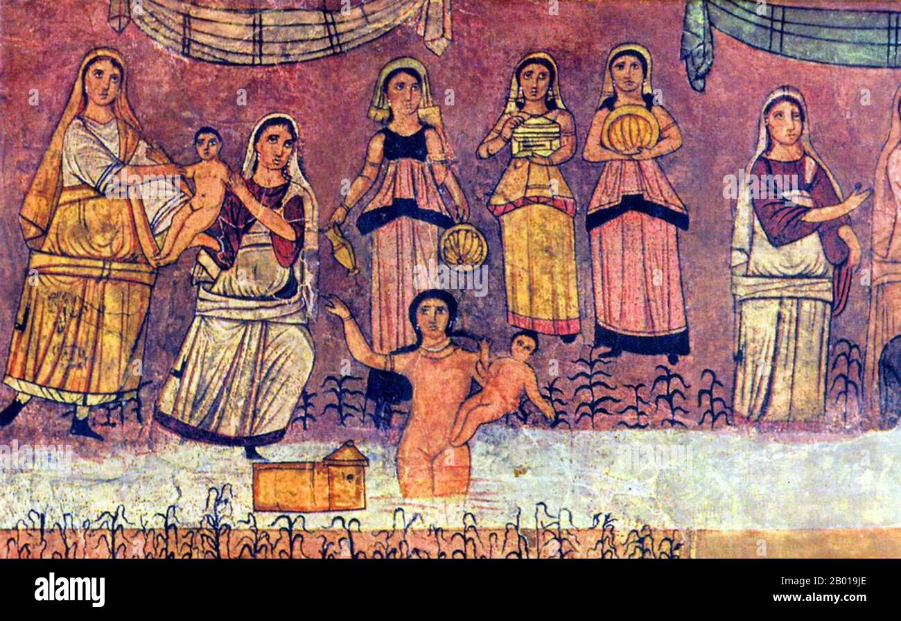 Syrie: Un gardien de la fille du Pharaon lève Moïse du panier qui flottait le long du Nil. La fille du Pharaon remet le nourrisson à la mère de Moïse, pour qu'il soit nourri. Fresque de la Synagogue Dura Europos, c. 250 CE. La Synagogue Dura Europos est une ancienne synagogue découverte à Dura-Europos, en Syrie, en 1932. La dernière phase de construction a été datée par une inscription araméenne à 244 ce, ce qui en fait l'une des synagogues les plus anciennes au monde. Il est unique parmi les nombreuses synagogues anciennes qui ont émergé de fouilles archéologiques car il a été conservé virtuellement intact. Banque D'Images
