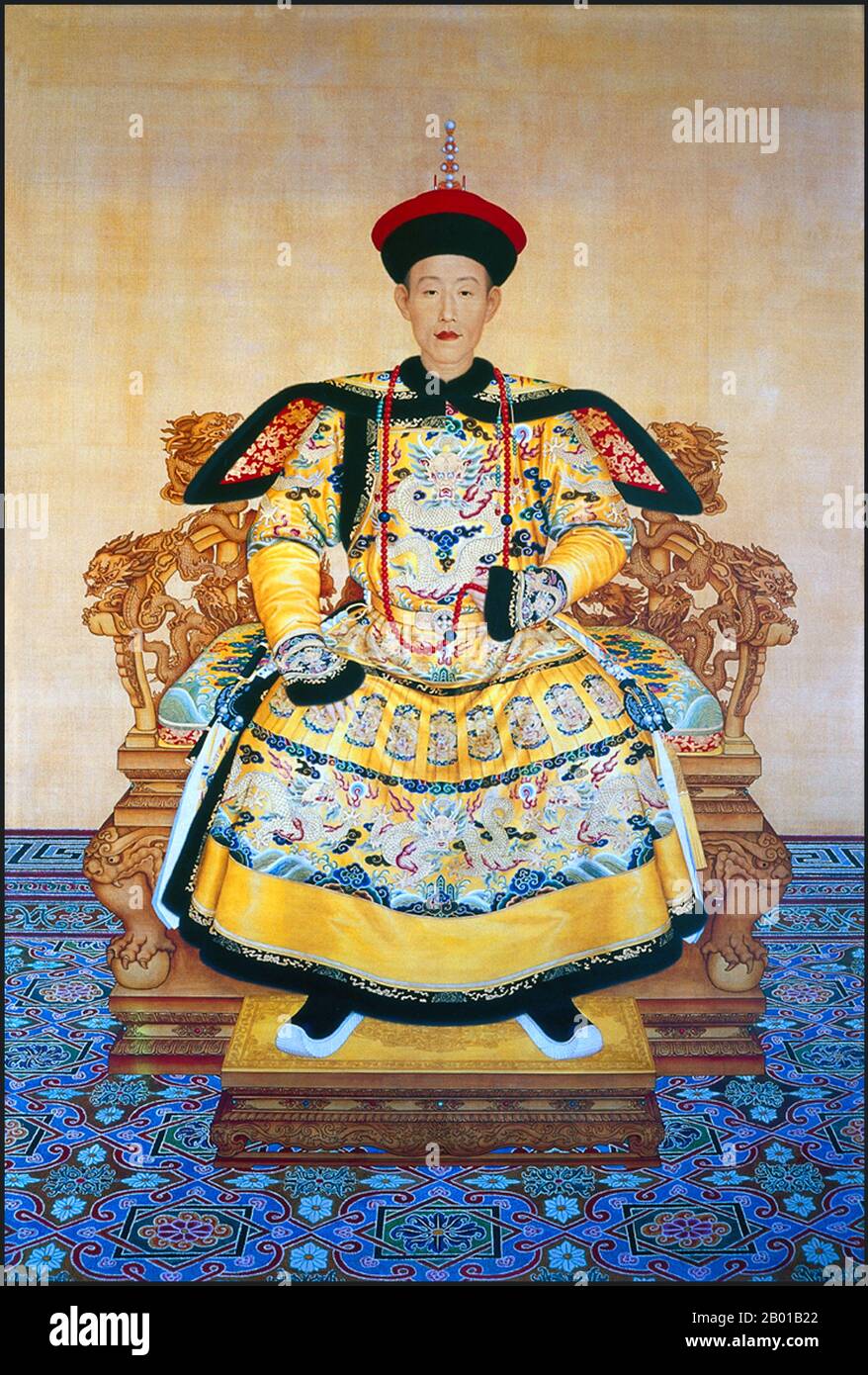 Chine : le jeune empereur Qianlong (25 septembre 1711 - 7 février 1799) pendant la première année de son règne. Toile de jurage de Giuseppe Castiglione (19 juillet 1688 - 17 juillet 1766), 1736. L'empereur Qianlong (pinyin chinois: Qianlong Di; Wade–Giles: Chien-Lung Ti), nom de naissance Hongli, était le cinquième empereur de la dynastie Qing dirigée par Manchu, et le quatrième empereur Qing à régner sur la Chine proprement dite. Quatrième fils de l'empereur Yongzheng, il régna officiellement de 1736 à 1795. Le 8 février (le premier jour de cette année lunaire), il abdiqua en faveur de son fils, l'empereur Jiaqing. Banque D'Images