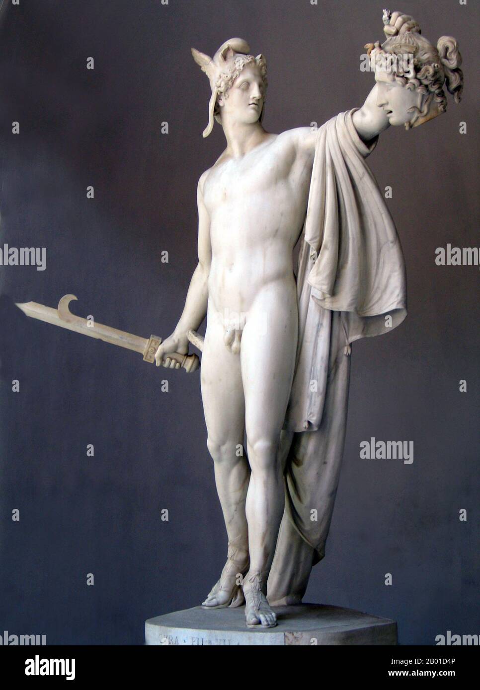 Italie: Perseus avec la tête de Medusa, sculptée par Antonio Canova (1757-1822), c. 1800-1801. Photo de Tetraktys (licence CC BY-sa 3,0). Dans la mythologie grecque, Medusa (grec: Μέδουσα, 'gardien, protecteur') était un Gorgon, un monstre chthonique, et une fille de Phorcys et de Ceto. Regarder directement sur elle tournerait les spectateurs vers la pierre. Elle était décapité par le héros Perseus, qui a ensuite utilisé sa tête comme arme jusqu'à ce qu'il la donne à la déesse Athéna pour la placer sur son bouclier. Dans l'antiquité classique, l'image de la tête de Medusa est apparue dans le dispositif de prévention du mal connu sous le nom de Gorgoneion. Banque D'Images