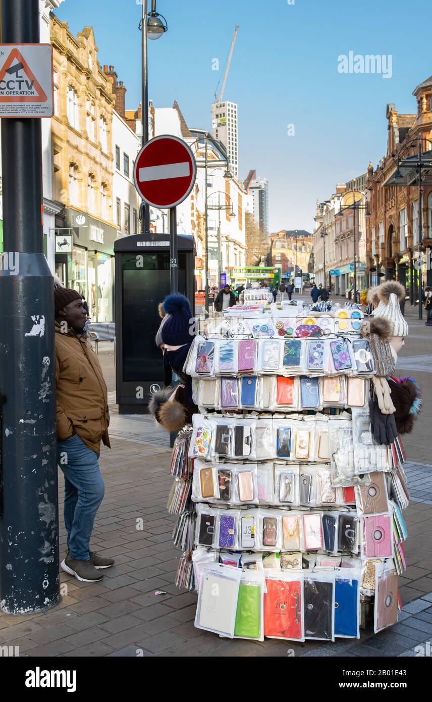 Vendeur au centre de Leeds, Royaume-Uni Banque D'Images