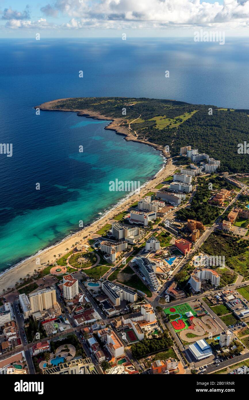 Hôtels, plage un parc d'attractions de Cala Millor, Cap Punta de n'Amer, 09.01.2020, vue aérienne, Espagne, Iles Baléares, Majorque, Cala Millor Banque D'Images