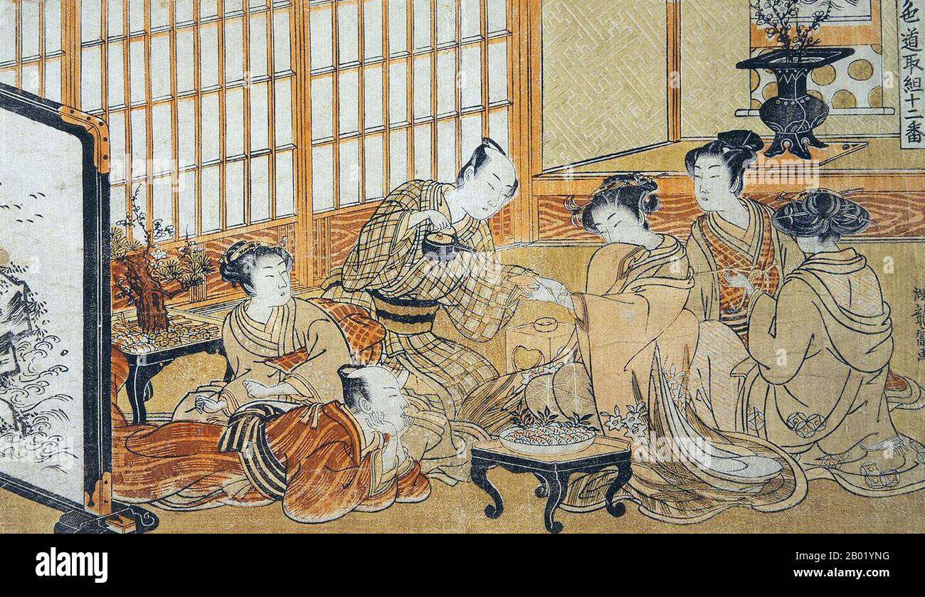 Japon : « une cérémonie de mariage factice ». Estampe sur bois ukiyo-e d'Isoda Koryusai (1735-1790), v. 1773. Isoda Koryūsai est une graveuse et peintre japonaise active de 1764 à 1788. Les détails de sa vie font l'objet d'une certaine controverse. Il venait apparemment d'un milieu samouraï. Une théorie affirme qu'il est devenu un rōnin et qu'il a été forcé de se tourner vers l'art, mais une autre dit qu'il a volontairement abandonné la vie de samouraï pour être accepté En 1781, il reçoit le titre de Hokkyo pour son talent et ses réalisations. Le fait qu'il ait été si honoré est l'une des rares déclarations sur lesquelles on s'entend généralement. Banque D'Images