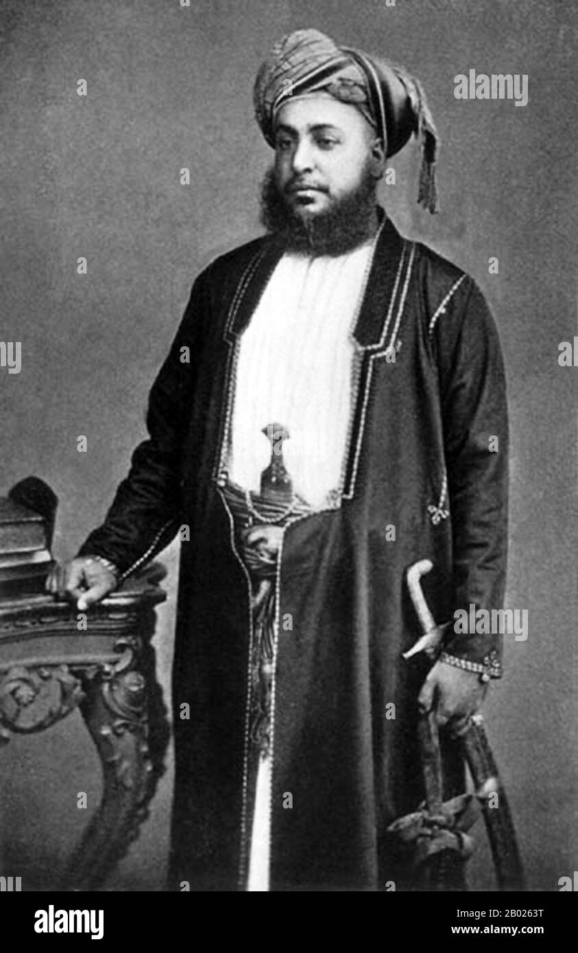 Sayyid Barghash bin A Déclaré Al-Busad, GCMG, GCTE (1837 – 26 mars 1888) (arabe: برغش بن سعيد البوسعيد‎), fils De Ledit bin Sultan, était le deuxième sultan de Zanzibar. Barghash dirige Zanzibar du 7 octobre 1870 au 26 mars 1888. Barghash est crédité de construire une grande partie de l'infrastructure de Stone Town, y compris l'eau courante, les bains publics, une force de police, les routes, les parcs, les hôpitaux et les grands bâtiments administratifs tels que le Bait el-Ajaib (Maison des merveilles). Barghash était peut-être le dernier Sultan à maintenir une mesure de véritable indépendance par rapport au contrôle européen. Il a consulté l'adv européen Banque D'Images