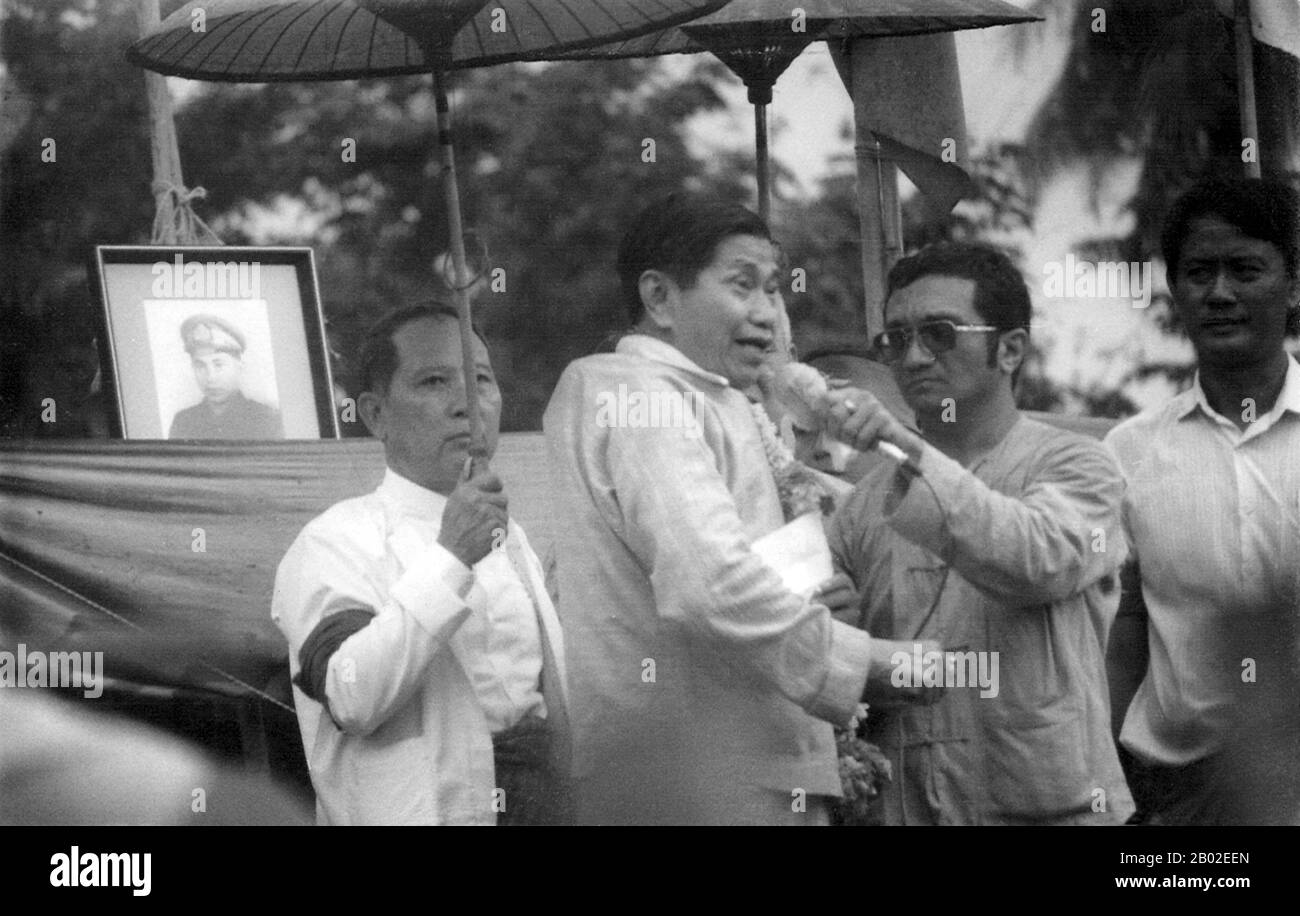 Les 8888 Manifestations Populaires pro-démocratie à l'échelle nationale (également connues sous le nom de soulèvement Du pouvoir Populaire) ont été une série de marches, manifestations, manifestations et émeutes en République socialiste de l'Union de Birmanie (aujourd'hui connue sous le nom de Birmanie ou Myanmar). Des événements clés ont eu lieu le 8 août 1988, et c'est donc ce qu'on appelle le soulèvement 8888. Le Brigadier-général Aung Gyi (Birman: အောင်ကြီး [ʔàʊɴ dʑí]; 16 février 1919 – 25 octobre 2012) était un politicien birman et membre du quatrième fusil birman du général Ne Win, qui se montait au Brigadier-général. Il est né d'une famille chinoise birmane à Paungde, Birmanie britannique i Banque D'Images
