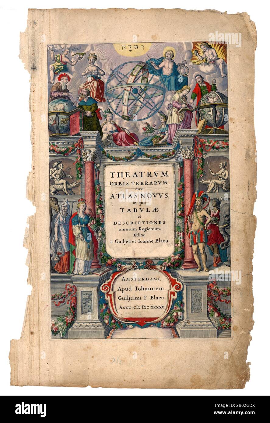 L'Atlas Maior est la version finale de l'atlas de Joan Blaeu, publié à Amsterdam entre 1662 et 1672, en latin (11 volumes), en français (12 volumes), en néerlandais (9 volumes), en allemand (10 volumes) et en espagnol (10 volumes), contenant 594 cartes et environ 3000 pages de texte. C'était le livre le plus grand et le plus cher publié au XVIIe siècle. Plus tôt, des versions beaucoup plus petites, intitulées Theatrum Orbis Terrarum, sive, Atlas Novus, ont été publiées à partir de 1634. Banque D'Images